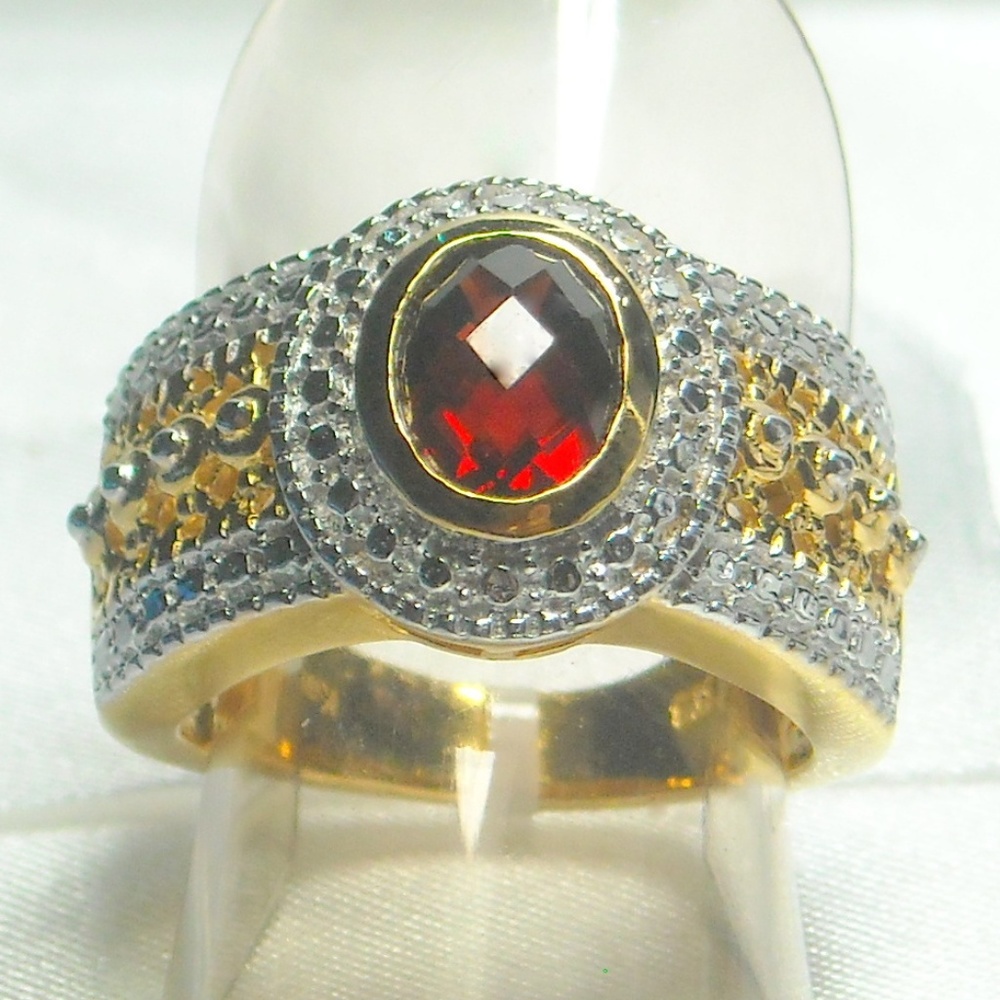 NWT Natural Mozambique Garnet Ring